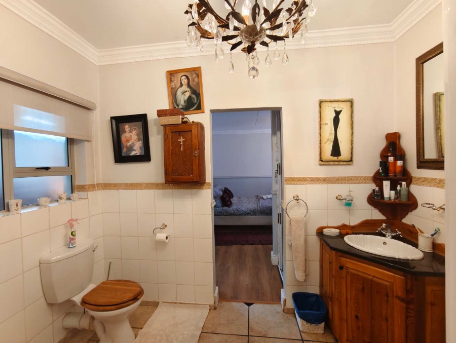 6 Bedroom Property for Sale in Quaggafontein Free State